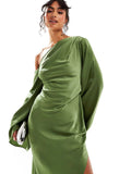 Satijnen one-shoulder maxi jurk met asymmetrische zoom – Jade