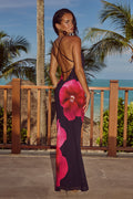 Roze bloemen maxi jurk voor dames met open rug – Mirelle
