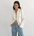 Dames satijnen blouse met strikdetail en lange mouwen – Olivia