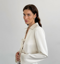 Dames satijnen blouse met strikdetail en lange mouwen – Olivia