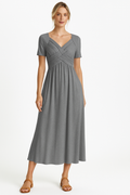 Afslankende elegante damesjurk met V-hals – Rosella