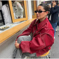 Trendy Rode Jas voor Elke Gelegenheid – Sophie