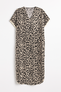 Zomerjurk met luipaardprint en V-hals – Sophie