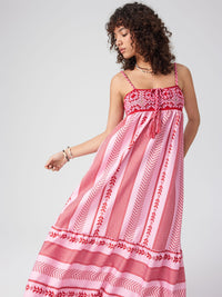 Zomerse gehaakte maxi jurk met elegant ontwerp – Bliss