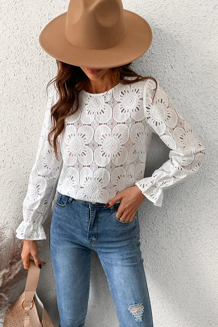 Geborduurde Bloemenblouse met Trompetmouwen – Livia