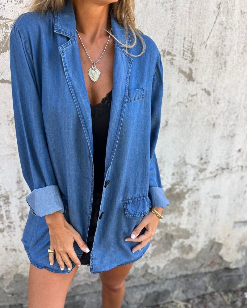 Denim damesjas met relaxte pasvorm en tijdloze wassing - Marielle