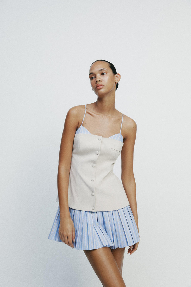 Geplooide mini jurk met V-hals en knopen – Colette