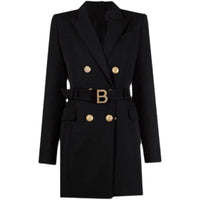 Elegante blazerjurk met riem en luxe details – Victoria