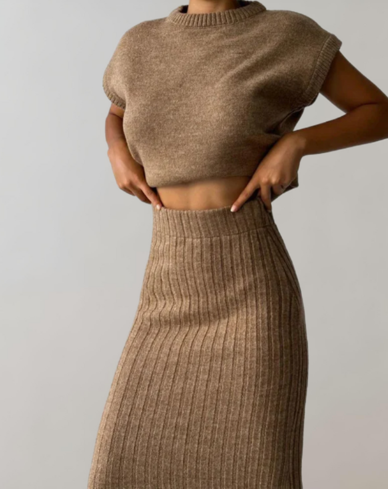 Moderne gebreide set voor dames – Sofie
