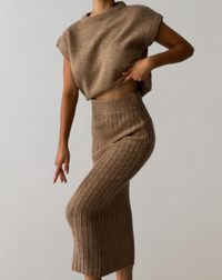 Moderne gebreide set voor dames – Sofie