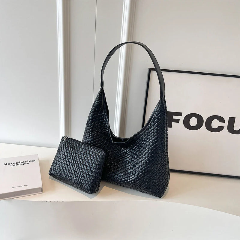 Gevlochten vegan tote bag met pouch en ruimte – Solvaya