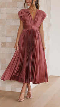 Elegante damesjurk met V-hals en plooien – Chloé