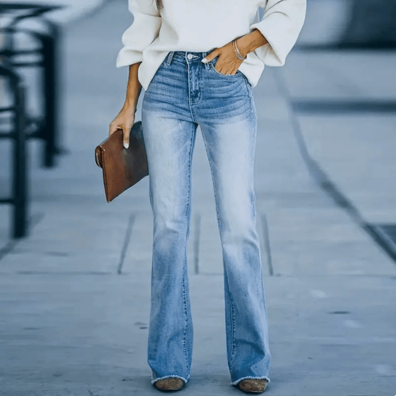 Comfortabele denim stretch jeans met uitlopende pijpen - Sophie