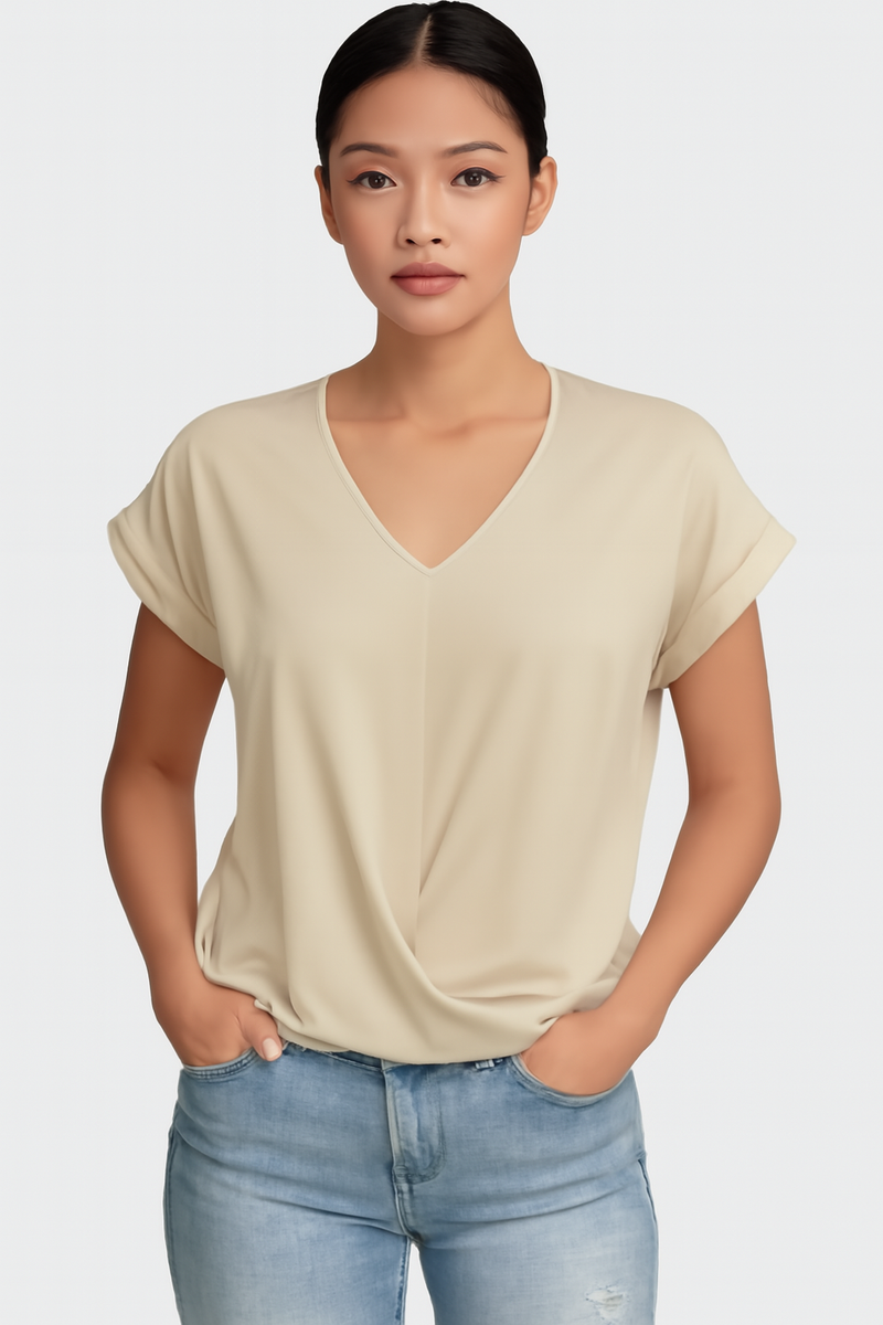 Zomers T-shirt met sweetheart halslijn – Julia