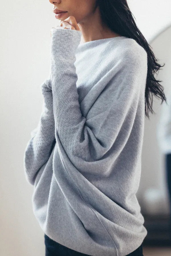 Asymmetrische Gedrapeerde Damestrui met Moderne Look – Sophie
